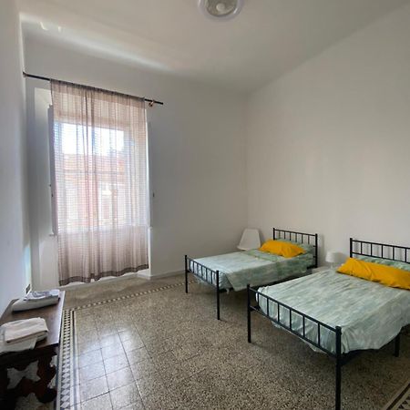 Hotel Casa Sofia à Livourne Extérieur photo
